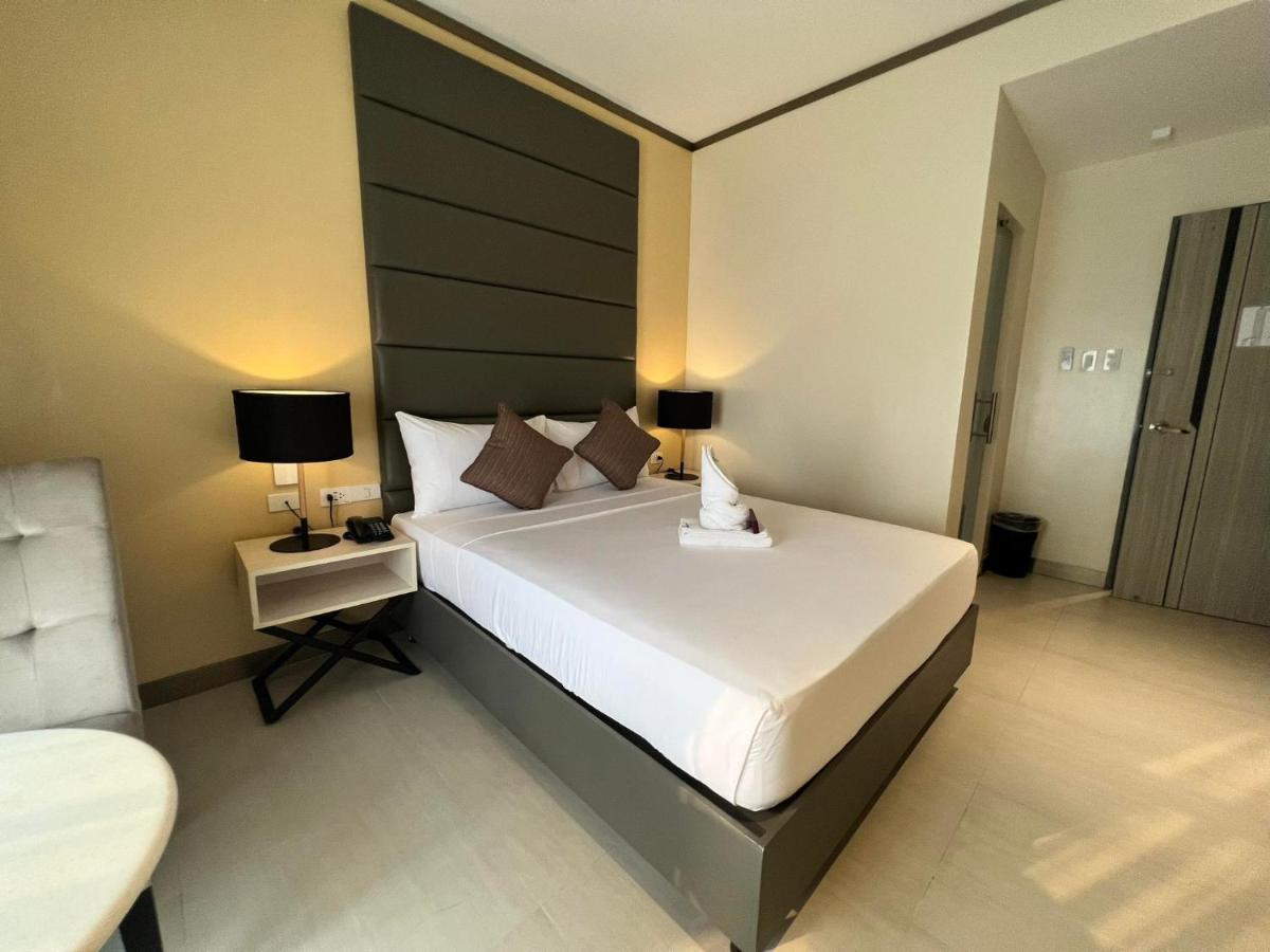 Yes Hotel Imus Cavite Exterior foto
