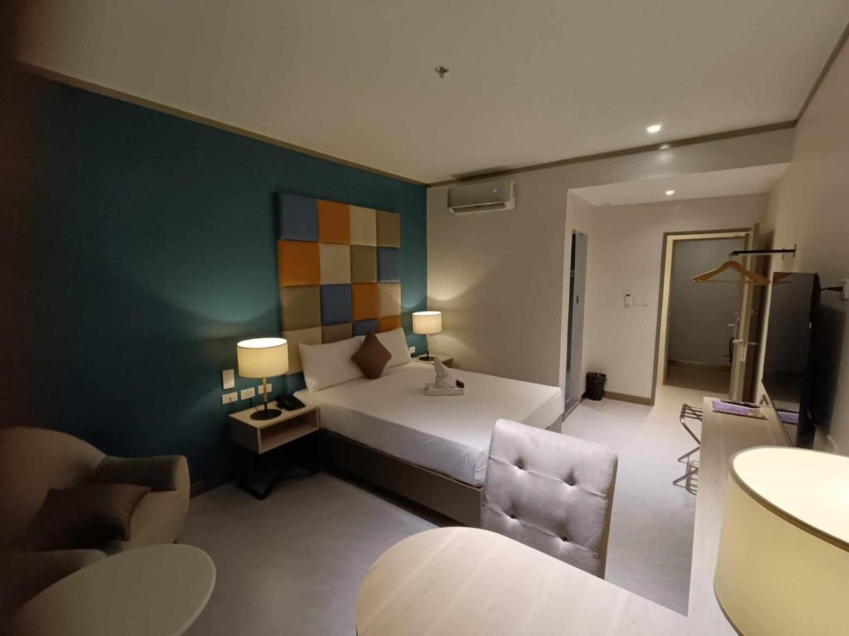 Yes Hotel Imus Cavite Exterior foto